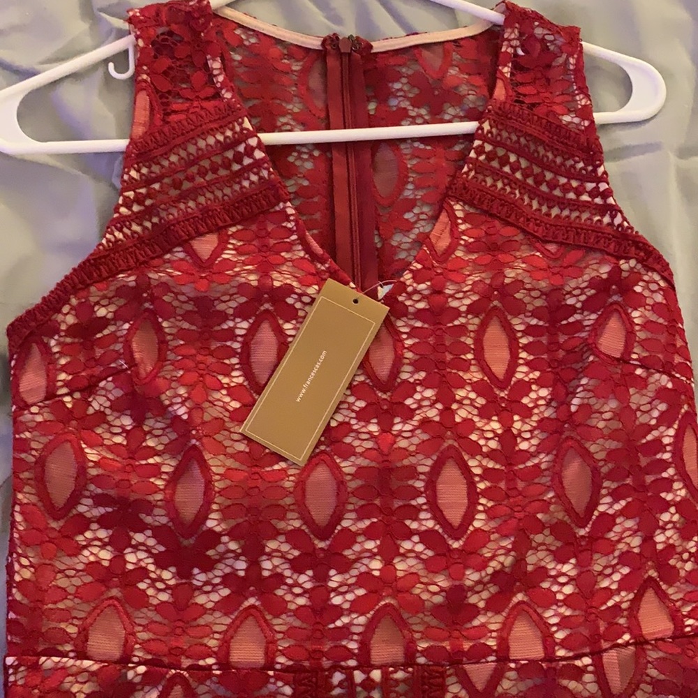 Lace Francescas Dress - Picture 2 of 3